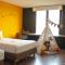 Yellow Bee Tangerang - 当格浪