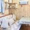 Birchwood House Farm Shepherds Hut - Sherfield English