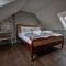 Monkstadt 1745 Restaurant with Rooms