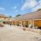 Host & Stay - The Arches Country House