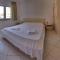Vis a Vis Apartments