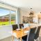 Matenga Townhouse - Waikanae Holiday Home