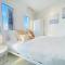 Phaedrus Living : Luxury Flat Lighthouse 75