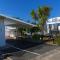 Lake Breeze Motel