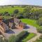 Stunning Cottage on the Edge of the Cotswolds - Charfield