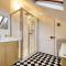 Spacious Victorian Townhouse near HCC with off street parking