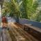 Sunshine Service Villa