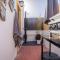 Arty Vintage Townhouse with Rooftop Shower & Sun Loungers