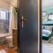 Arty Vintage Townhouse with Rooftop Shower & Sun Loungers