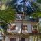 Sunshine Service Villa