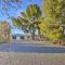 Pet-Friendly Gem with Treehouse 20 Mi to Sedona - 卡顿伍德