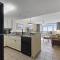 Sunny and Bright Oceanfront Condo in Atlantica Resort near Boardwalk - ميرتل بيتش