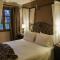 Dryades Suites