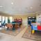 Stylish Vista Cay Lakeview Elegance Near all Theme Parks, and walk to the Convention Center - Orlando