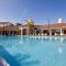 Stylish Vista Cay Lakeview Elegance Near all Theme Parks, and walk to the Convention Center - Orlando