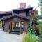 Walk to Canyon Lodge! Ski back! Modern Space