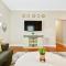 *Lux Modern Townhome * Downtown* King Beds * Duke*