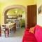 2 Bedroom Amazing Apartment In Pollica