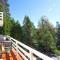 Picturesque Cabin 2 Balconies, Walk to Lake! - Crestline