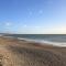 Sea Breezes by inspirestays-com