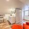 Renovated Bloomington Home - Steps to Campus! - 布卢明顿