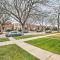 Chicago Home with Spacious Yard 14 Mi to Dtwn - شيكاغو
