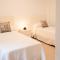 HomeForGuest Atico Martina con terraza en Los Cristianos