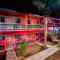 Las Palmeras OceanView Hotel and Dive Center - Little Corn Island