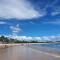 PRAIA DE ITACIMIRIM, PÉ NA AREIA - Itacimirim
