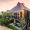 Loy Chalet