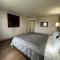 Econo Lodge Inn & Suites - Chambersburg