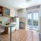 Beautiful Home In Peruski With Kitchen - Peruški