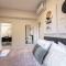 Holysuite Moshe Hess