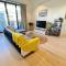 Industrial yet Modern, 1bd 1bth Apt - Woden - Phillip
