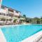 E&T apartments with a beautiful pool - Rabac