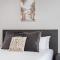 Hive Hotel, Moruya