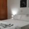 LINA'S HOME & POOL - Breakbooking CY