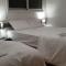 LINA'S HOME & POOL - Breakbooking CY