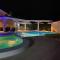 Villa Sany:10 Pers Maison 200m2 piscine , jacuzzi - Narrosse