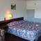 Gray Plaza Motel