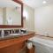 Luxe beachfront studio at Sunny Isles Miami - ميامي بيتش
