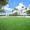 Luxe beachfront studio at Sunny Isles Miami - ميامي بيتش