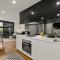 StayCentral - Hawthorn East - Study, 2 Car spaces - Melbourne