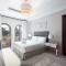 Maison Privee - Palm Jumeirah Beach Front XL Villa with Private Pool
