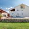 Villa Ivy with perfect privacy, pool, sauna and jacuzzi - Opanci