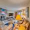 New Mexico Condo with Fireplace and Mountain View - أنجل فاير