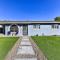 Downtown Gilbert Home with Fenced Yard and Fire Pit!