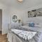 Downtown Gilbert Home with Fenced Yard and Fire Pit!