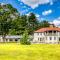 The Freeman- 14K SF Estate 40acrs Tennis Vineyard - Sheffield