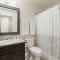 Modern Comfort Caldwell 3b2b Home Sleeps 8!